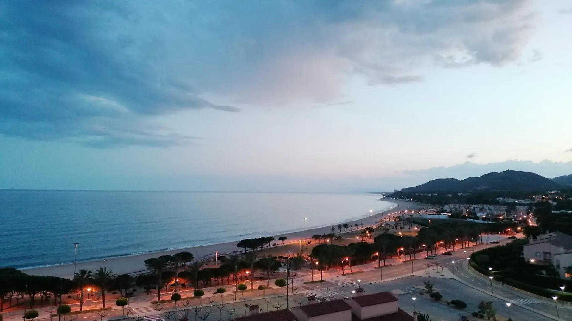 Apartamento Con Terraza, Vistas Playa Y Montana Hospitalet De L'Infant
