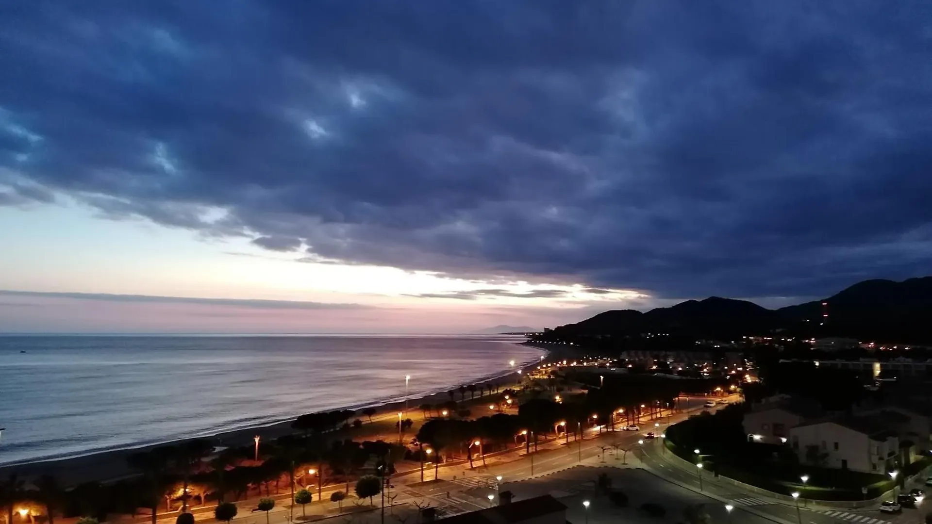 Apartamento Con Terraza, Vistas Playa Y Montana Hospitalet De L'Infant 0*,