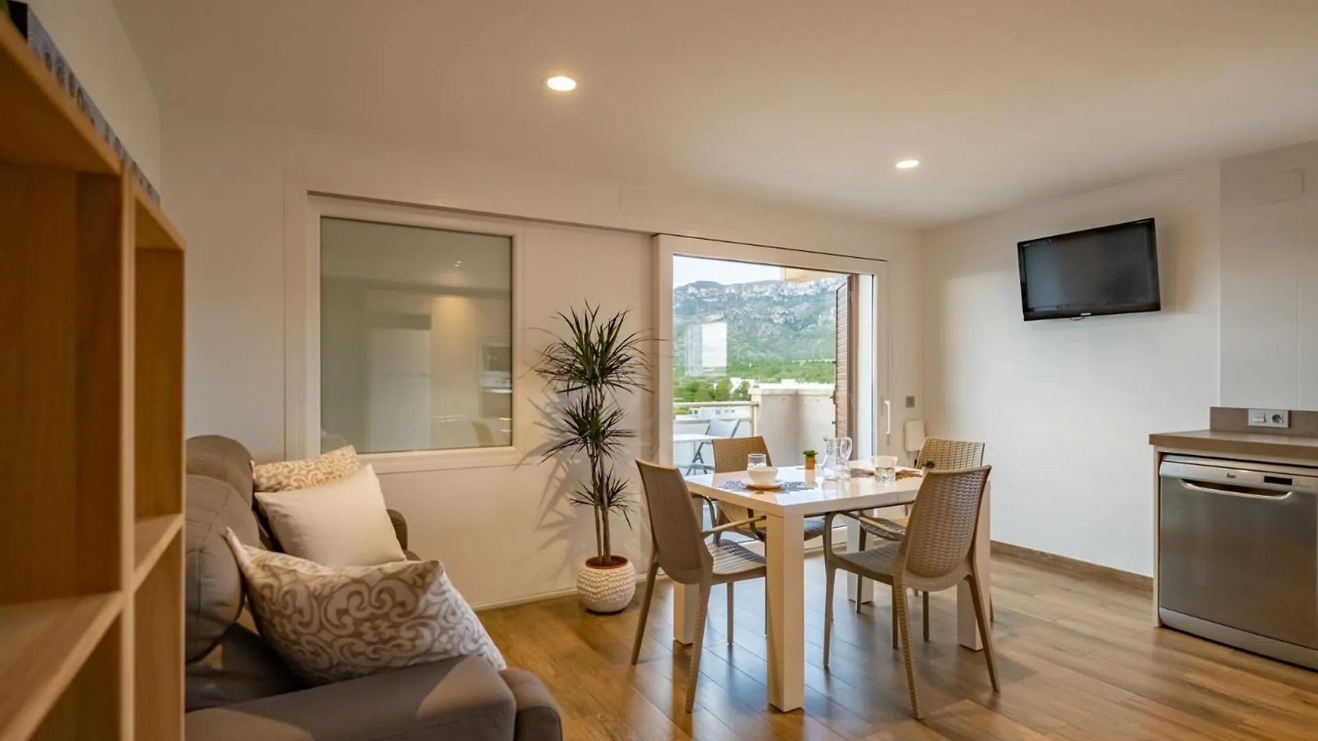 Apartamento Con Terraza, Vistas Playa Y Montana L'L'Hospitalet de l'Infant 0*,  Espagne