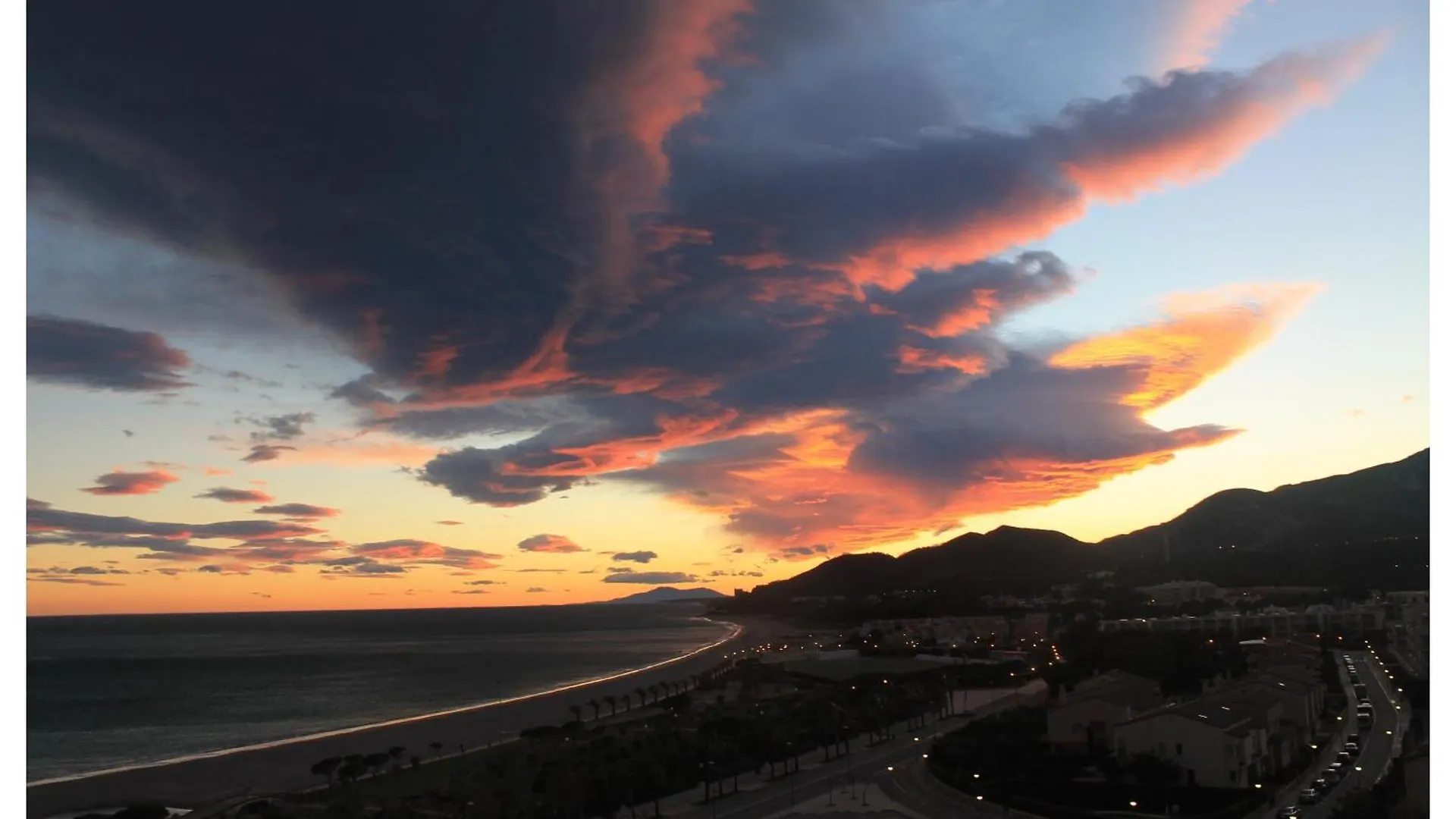 Apartamento Con Terraza, Vistas Playa Y Montana L'L'Hospitalet de l'Infant Espagne