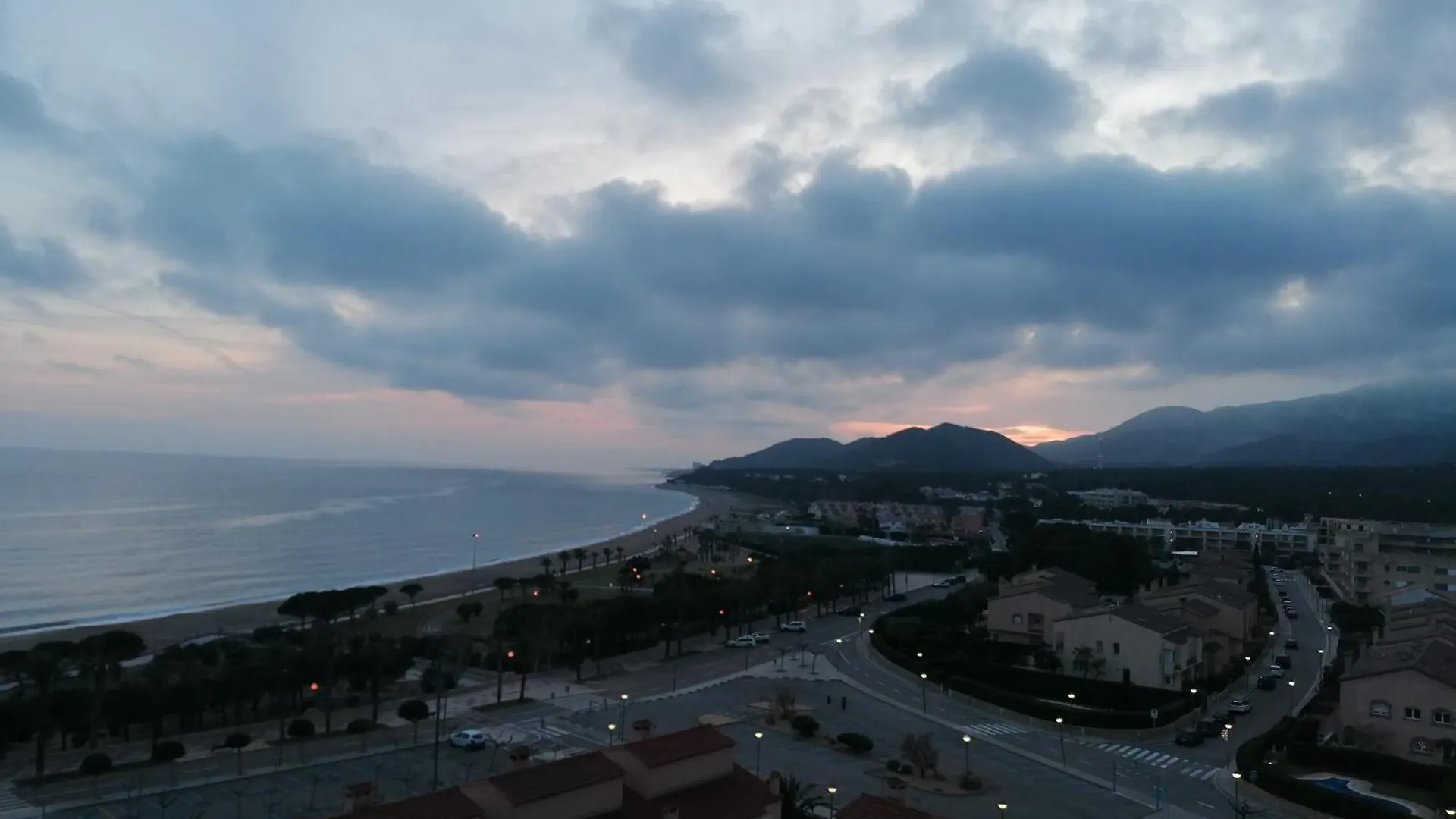 Apartamento Con Terraza, Vistas Playa Y Montana L'L'Hospitalet de l'Infant