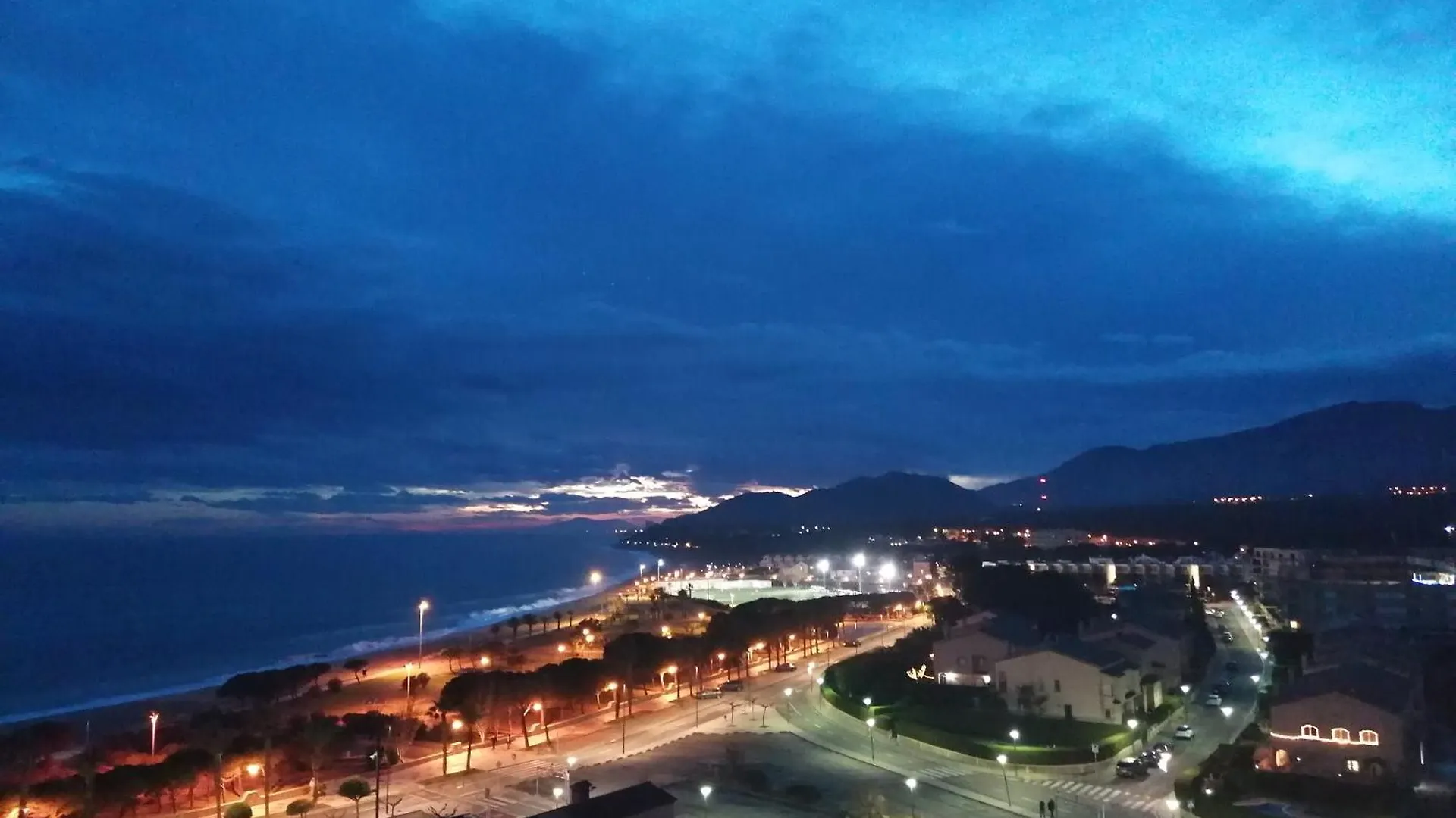 Lägenhet Apartamento Con Terraza, Vistas Playa Y Montana L'L'Hospitalet de l'Infant