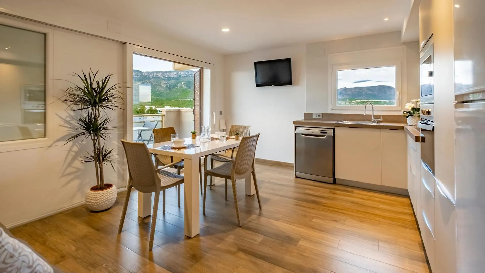 Apartamento Con Terraza, Vistas Playa Y Montana L'L'Hospitalet de l'Infant Espagne